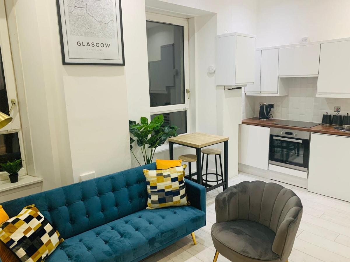 Cheerful 2 Bedroom Homely Apartment, Sleeps 4 Guest Comfy, 1X Double Bed, 2X Single Beds, Parking, Free Wifi, Suitable For Business, Leisure Guest,Glasgow, Glasgow West End, Near City Centre Zewnętrze zdjęcie